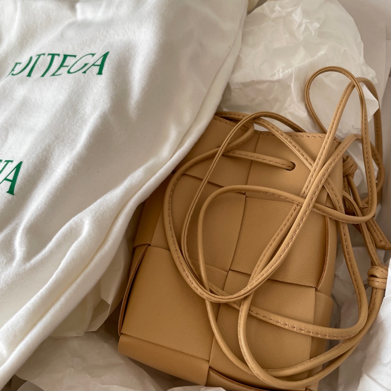 BV Mini Cassette Cross-Body Bucket 水桶包-5