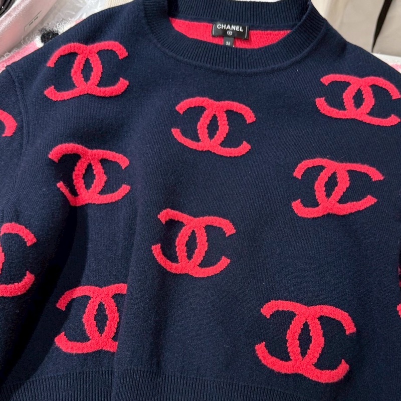 CHANEL 黑底紅色雙C Logo羊絨長袖針織毛衣 36碼-9