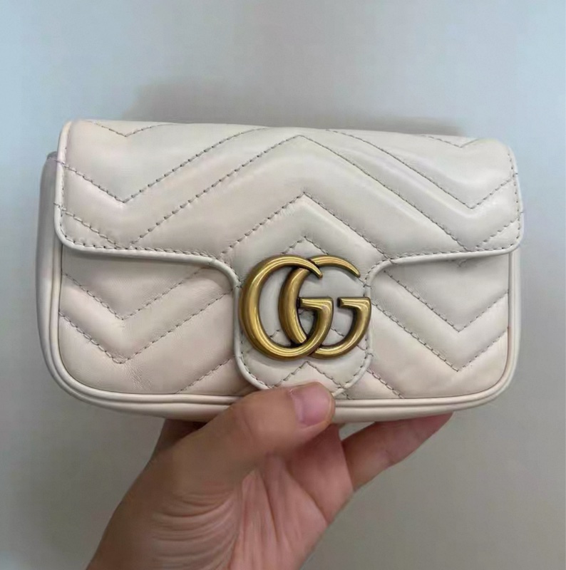 GUCCI   Marmont chain flap crossbody bag-0