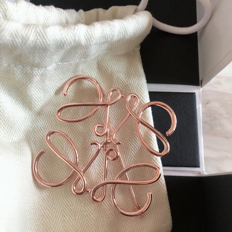 LOEWE 經典款 玫瑰金胸針-4