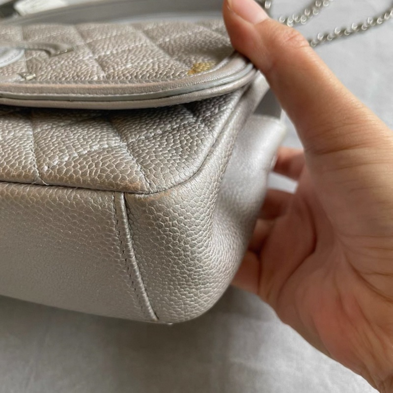 Chanel香奈兒銀色荔枝寬底雙C,22開-7