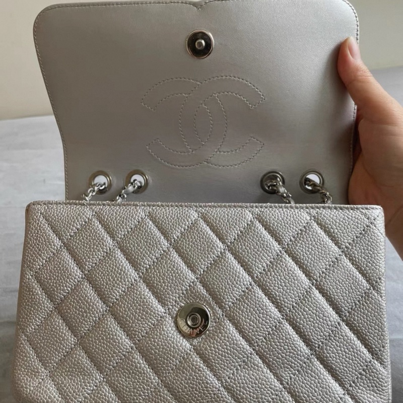 Chanel香奈兒銀色荔枝寬底雙C,22開-8