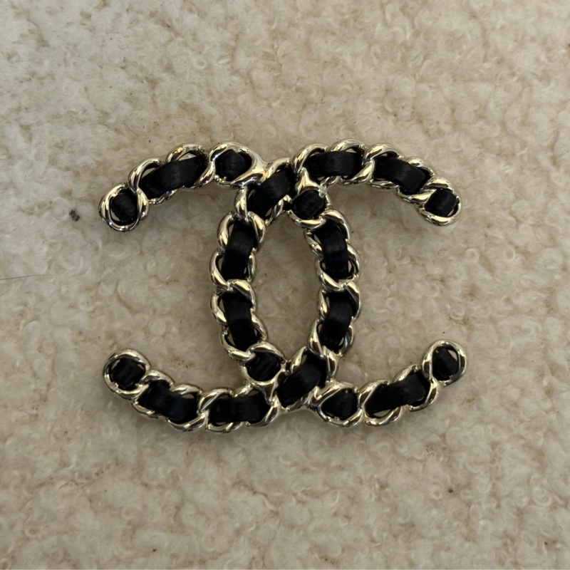 全新🖤🤍香奈兒經典款皮穿鏈胸針-11