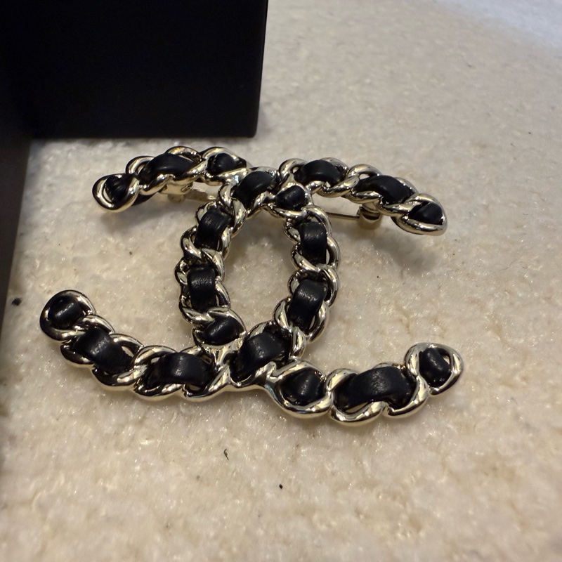 全新🖤🤍香奈兒經典款皮穿鏈胸針-4