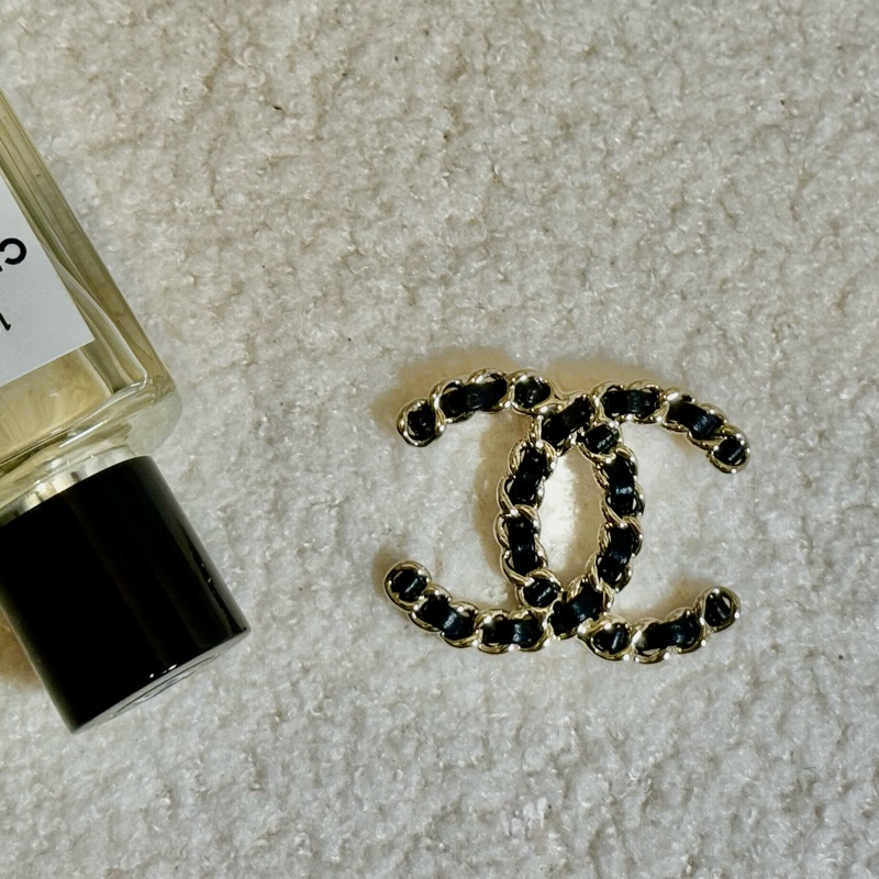 全新🖤🤍香奈兒經典款皮穿鏈胸針-7