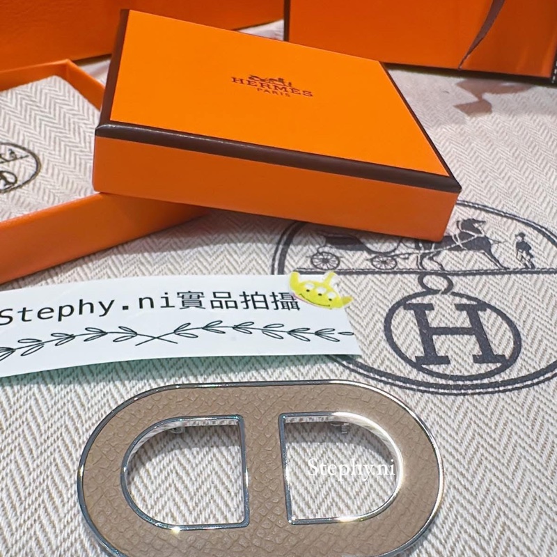 超甜售_ 愛馬仕豬鼻子🐽胸針🍊豬鼻子 Chaine d'Ancre棕x銀胸針 全新全配-11
