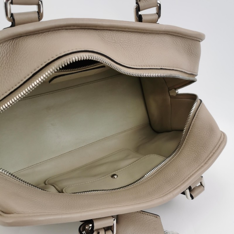 Loewe Amazona28牛皮大象灰加固邊角手提包-6