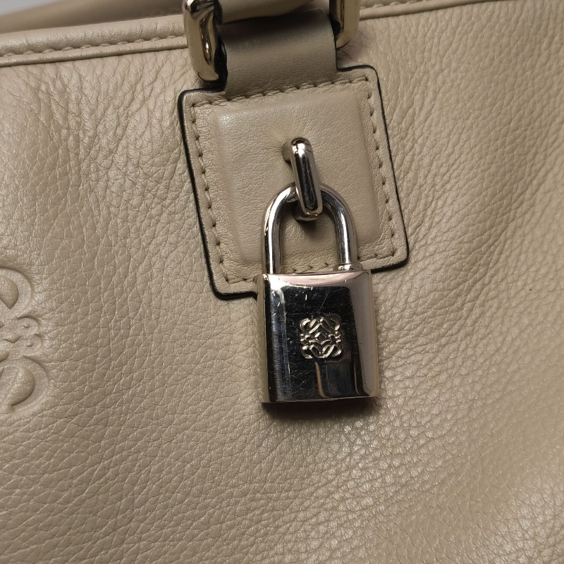 Loewe Amazona28牛皮大象灰加固邊角手提包-11
