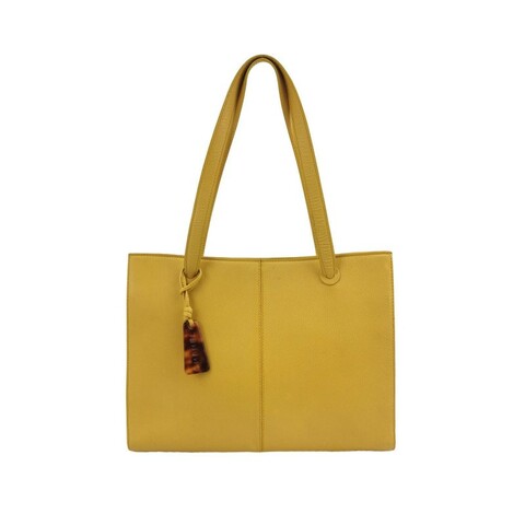 Chanel 黃色牛皮logo吊墜肩背包 中古款