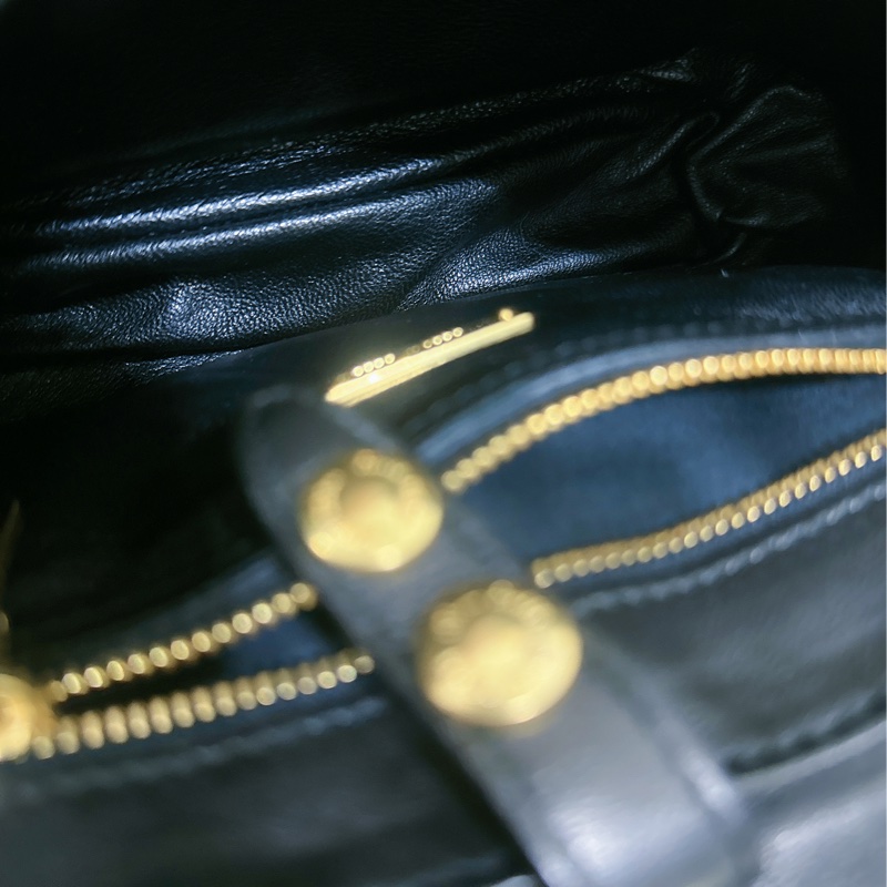 Miu Miu 機車包（全真皮）手提包-2