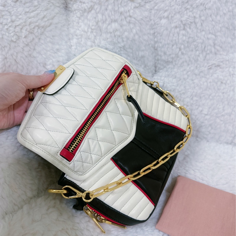 Miu Miu 機車包（全真皮）手提包-30