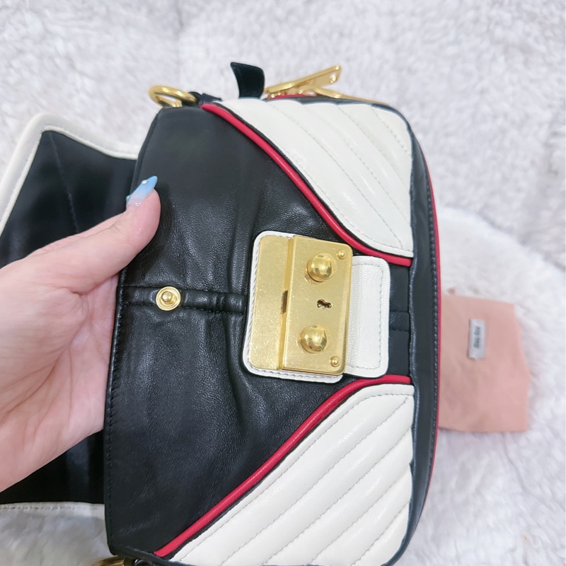 Miu Miu 機車包（全真皮）手提包-33