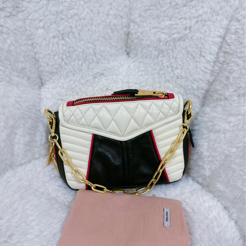 Miu Miu 機車包（全真皮）手提包-37