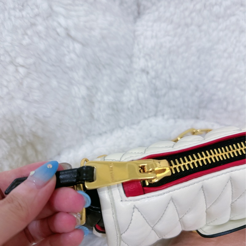 Miu Miu 機車包（全真皮）手提包-42