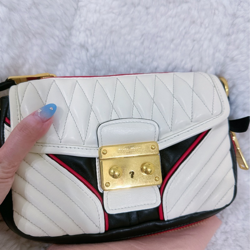 Miu Miu 機車包（全真皮）手提包-44