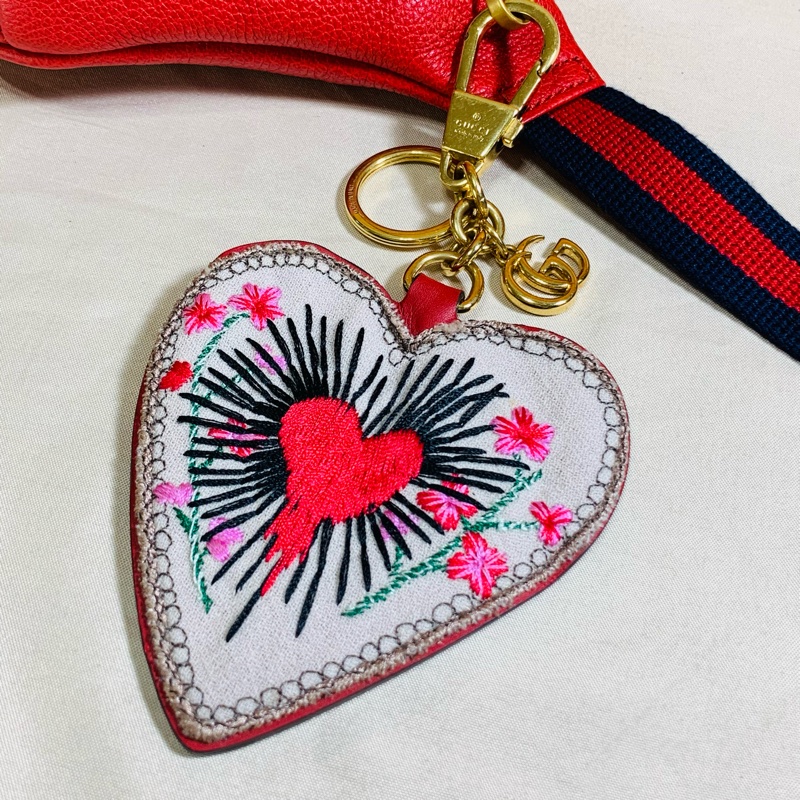 ❤️稀有釋出 Gucci 古馳 愛心刺繡馬夢老花鑰匙圈 吊飾-1