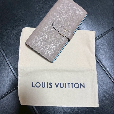 LV牛皮直式長夾（卵石色）