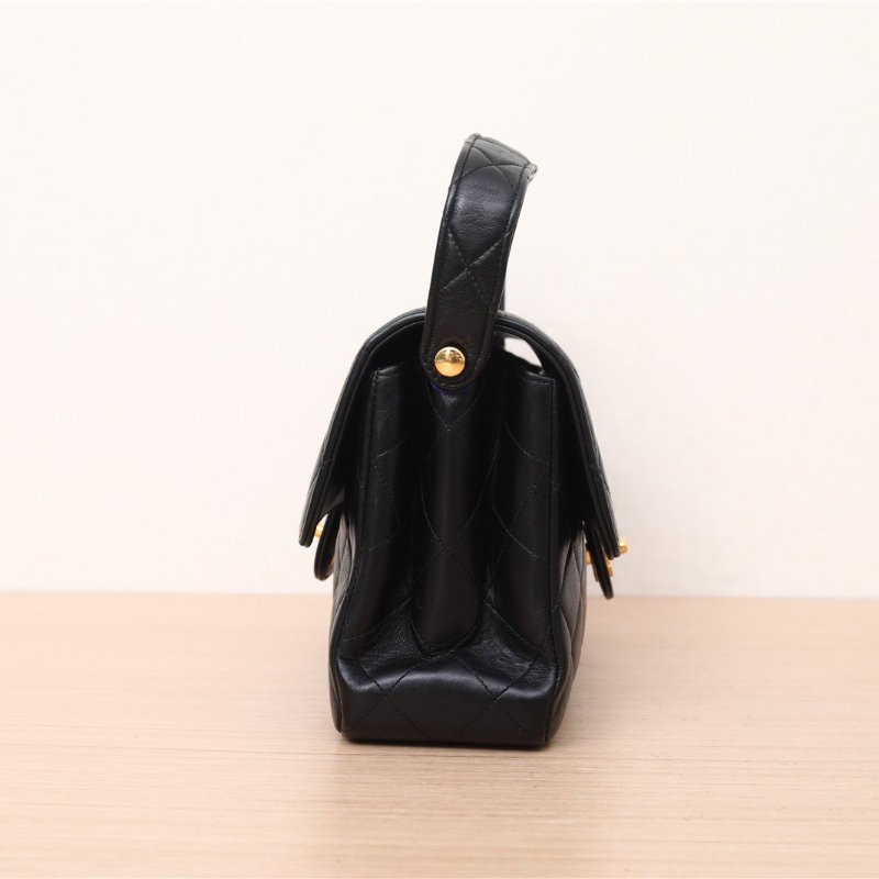 CHANEL 中古黑金羊雙子星手提包黑色4開肩背包-2