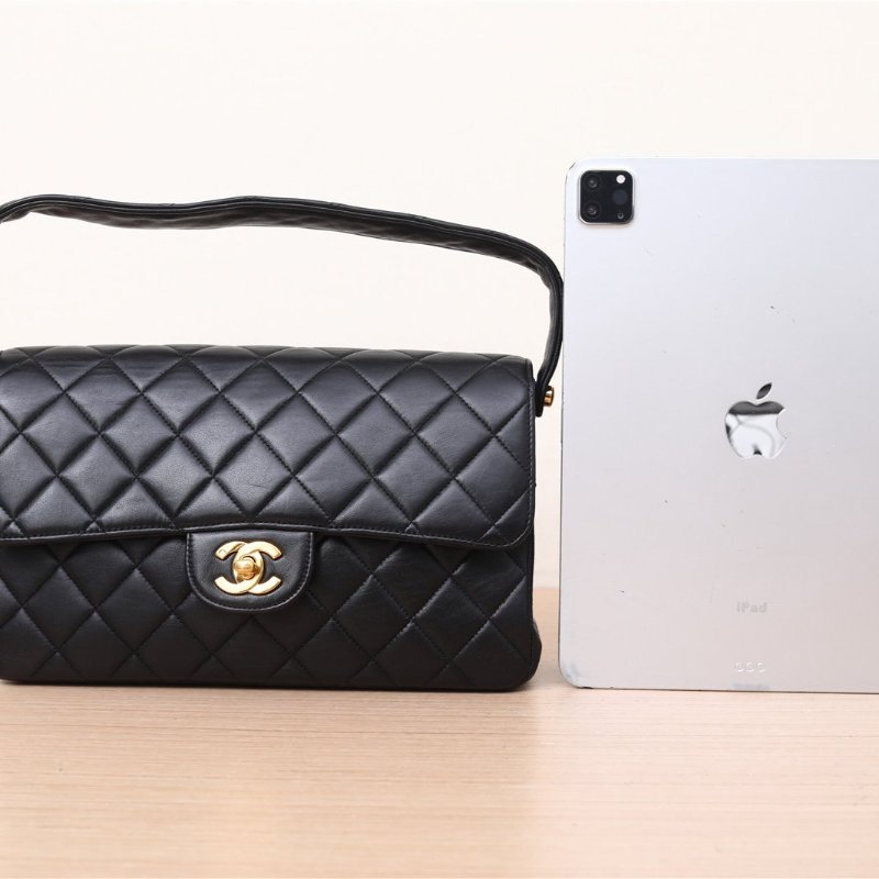 CHANEL 中古黑金羊雙子星手提包黑色4開肩背包-4