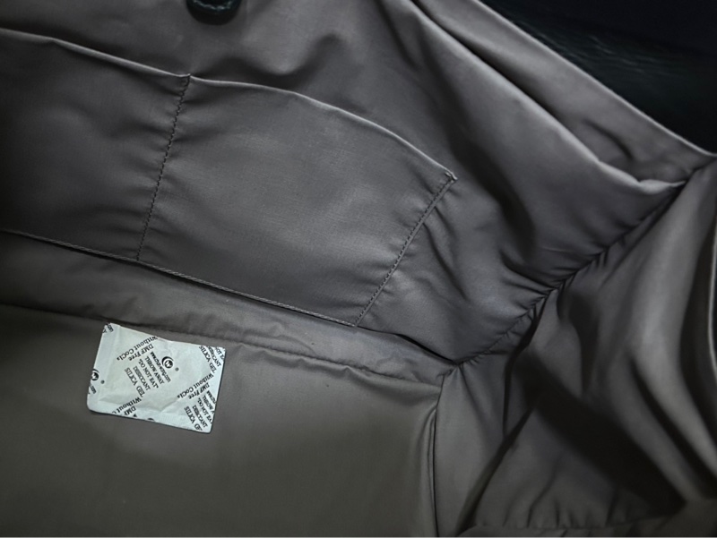 Bottega Veneta BV黑色旅行袋-16