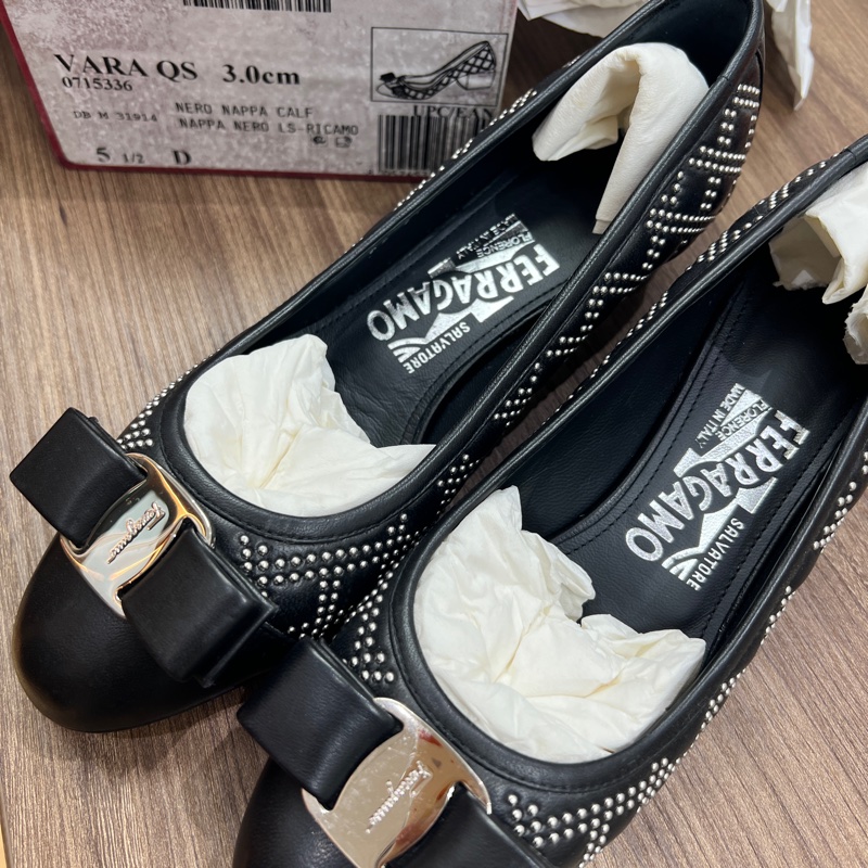 98新閑置品  Ferragamo Vara 3cm size 5.5-5