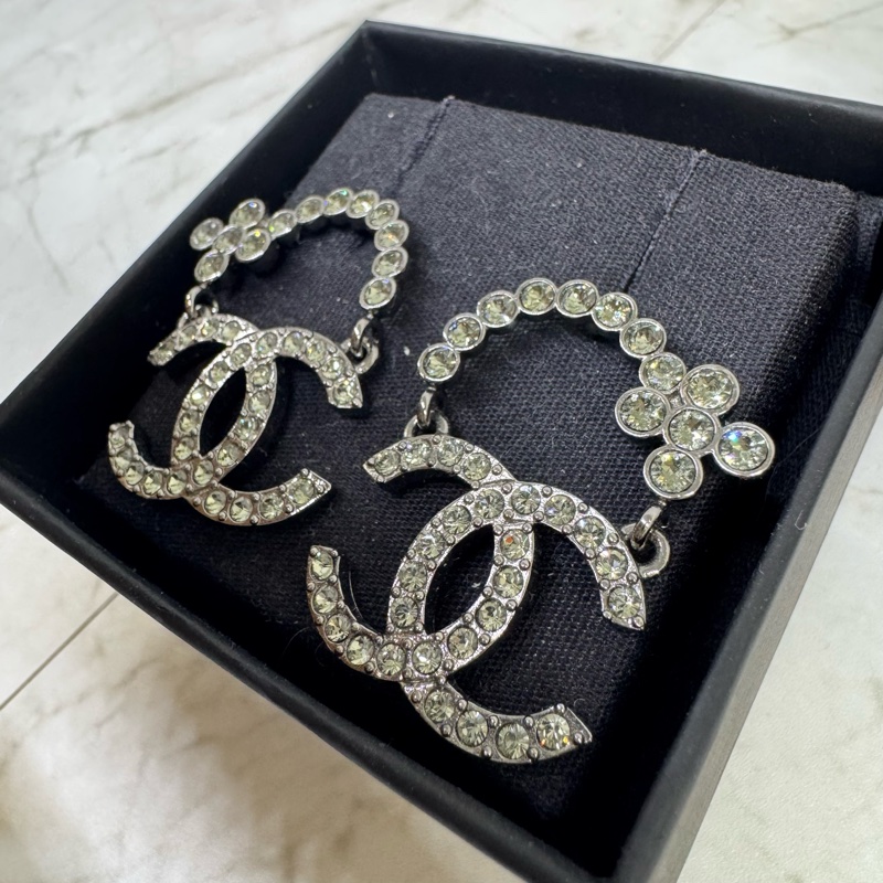 Chanel .雙C LOGO水鑽造型花針式耳環-2
