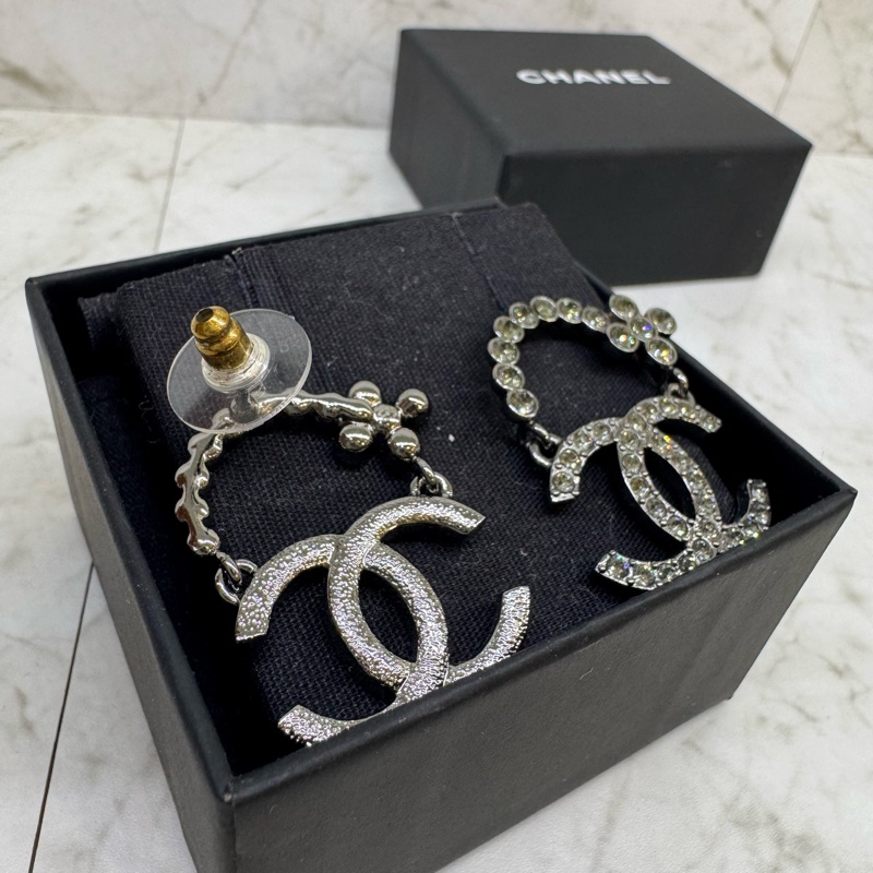Chanel .雙C LOGO水鑽造型花針式耳環-3