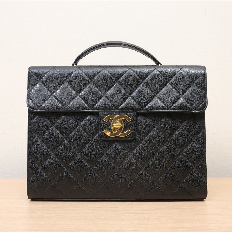 CHANEL 中古黑金牛大金扣公事包黑色3開肩背包-0