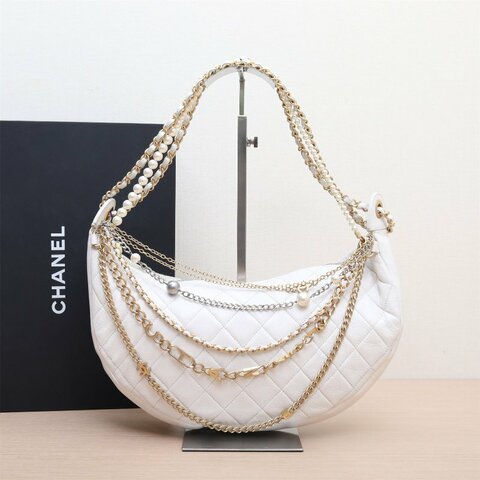 CHANEL 嬉皮包多鏈28開白色28開肩背包