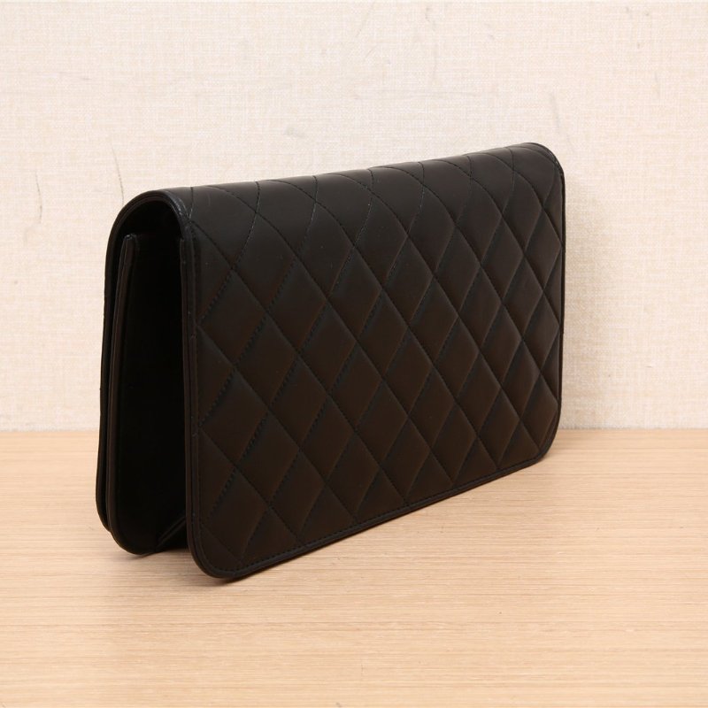 CHANEL 中古圓餅擋臉包黑白3開肩背包-3