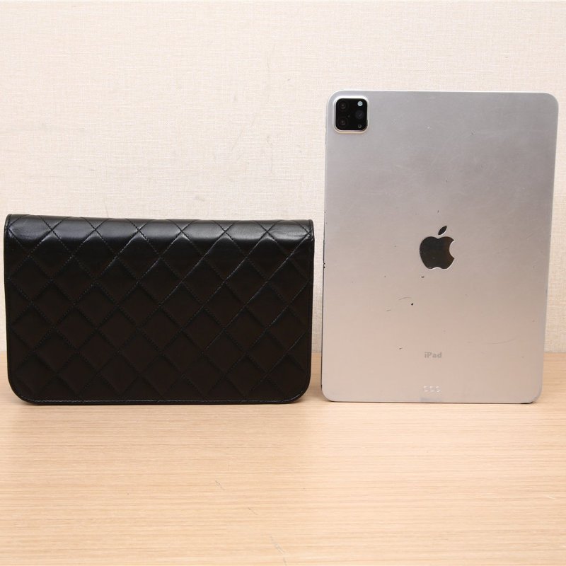 CHANEL 中古圓餅擋臉包黑白3開肩背包-4