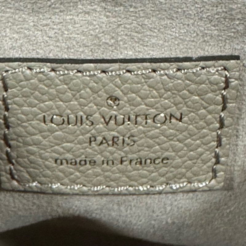 LV M45779 奶茶色牛皮壓紋in the go 斜背背 pm-39