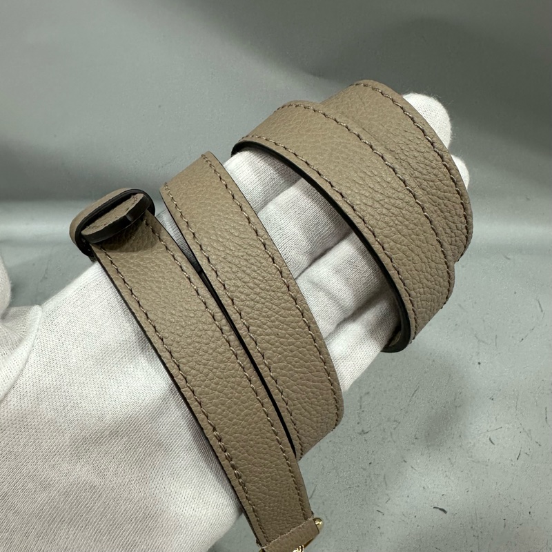 LV M45779 奶茶色牛皮壓紋in the go 斜背背 pm-49