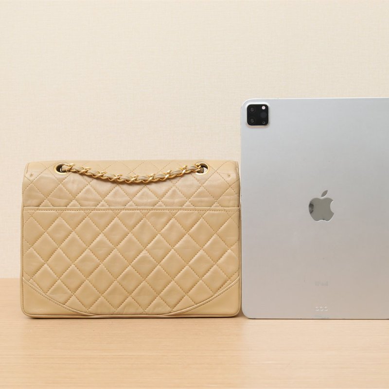 CHANEL 中古黑金牛金球相機包黑色2開肩背包-4