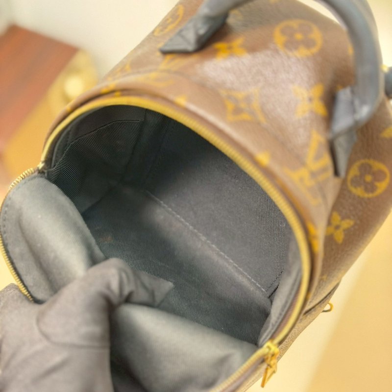 🏷LV.Mini 小書包 新款拉鍊 M44873-15