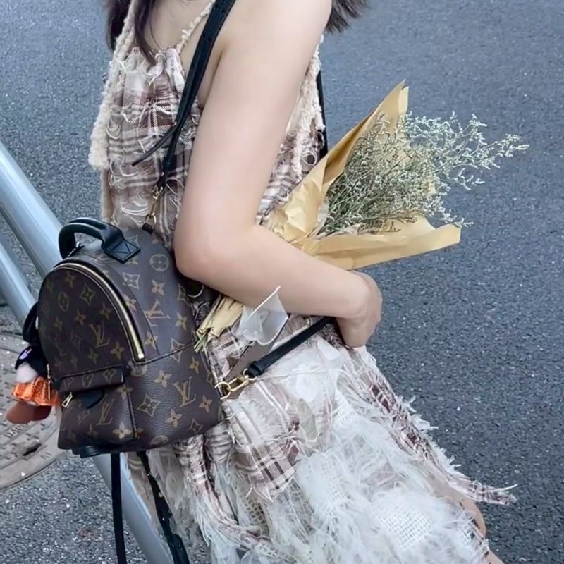 🏷LV.Mini 小書包 新款拉鍊 M44873-20