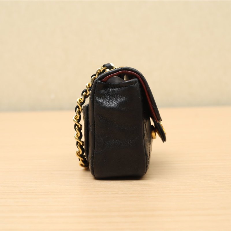 CHANEL 中古黑金牛暗紋logo奶粉包黑色3開肩背包-2