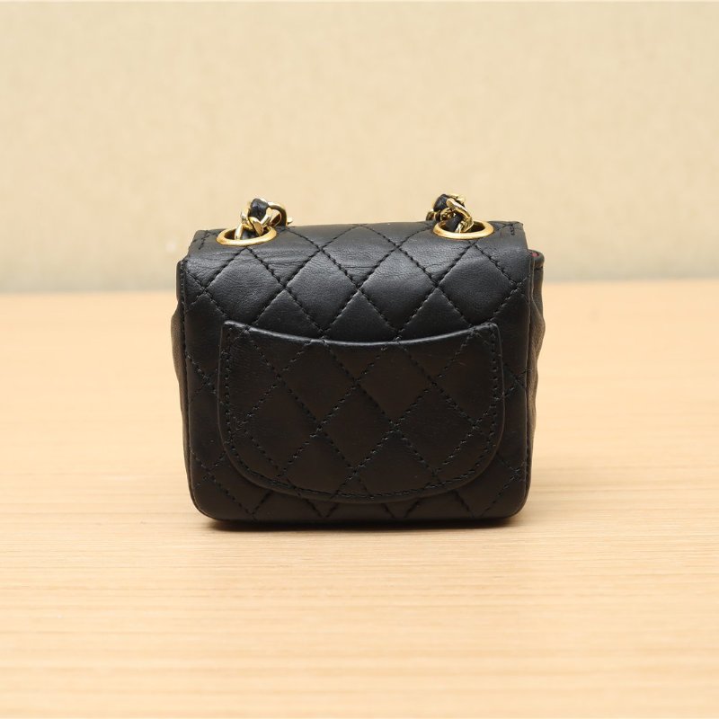 CHANEL 中古黑金牛暗紋logo奶粉包黑色3開肩背包-3