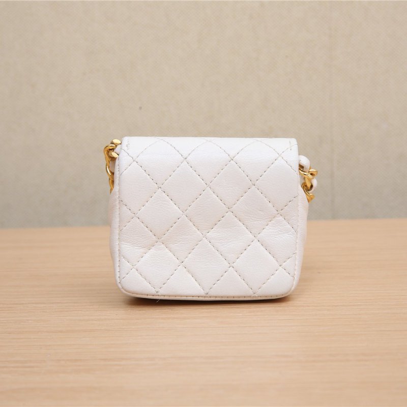 CHANEL 中古黑金羊針扣Woc23黑色3開肩背包-4