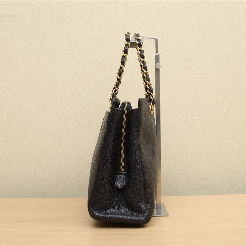 CHANEL 中古黑金牛暗紋logo奶粉包黑色4開肩背包-2