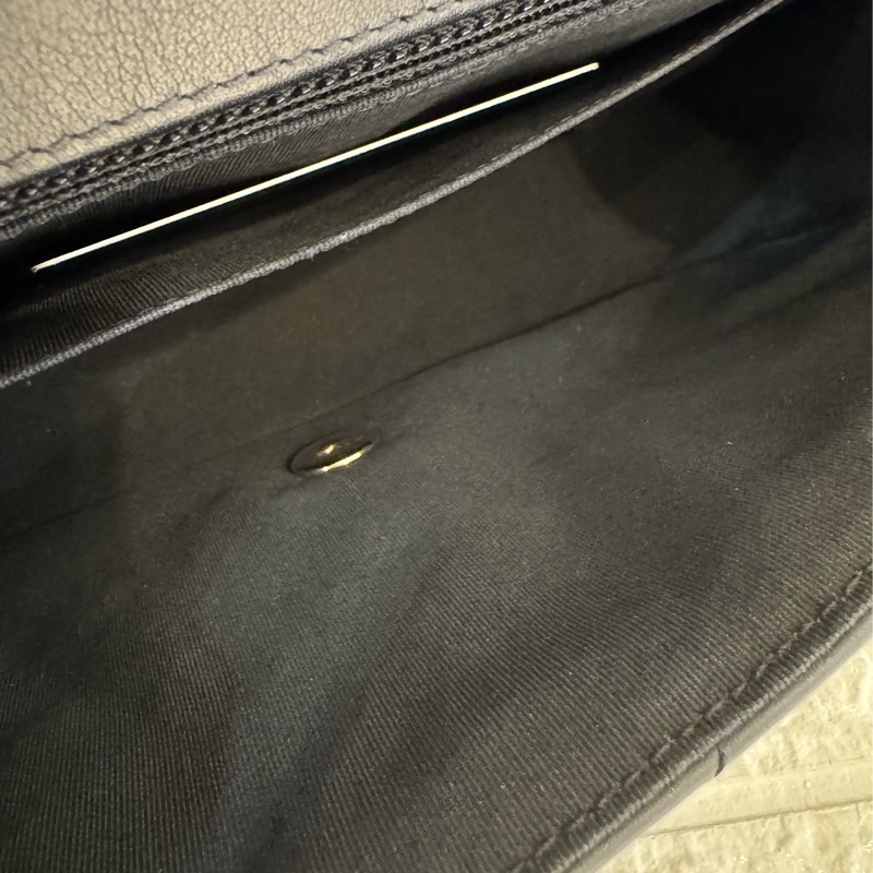 Chanel黑色山形紋金雙C口蓋斜背包-29