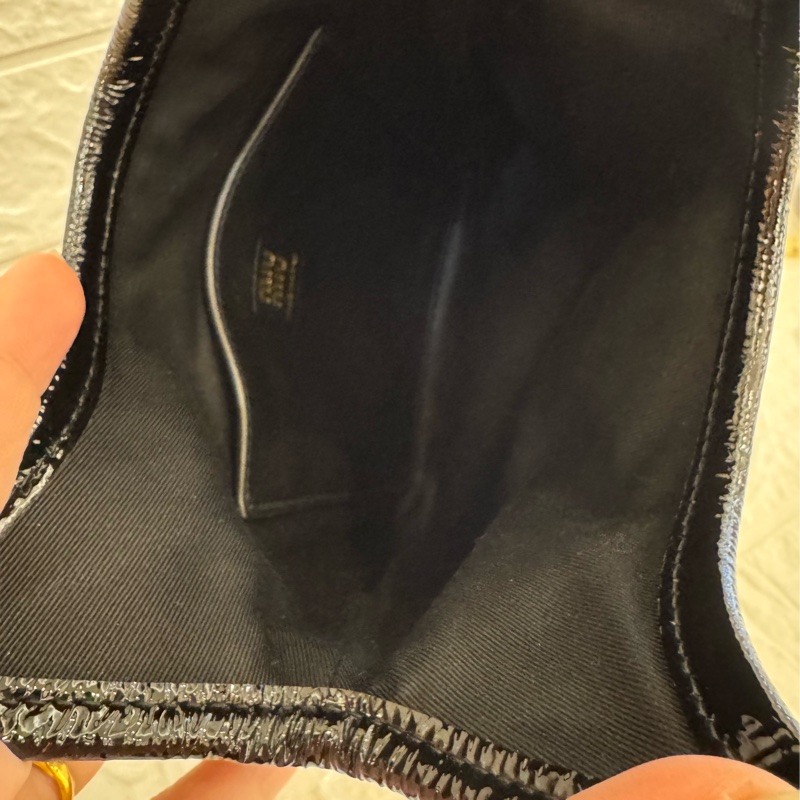 miumiu黑亮皮ivy手提兩用包-14