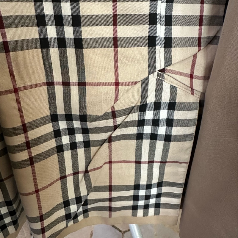BURBERRY 米色風衣外套-26
