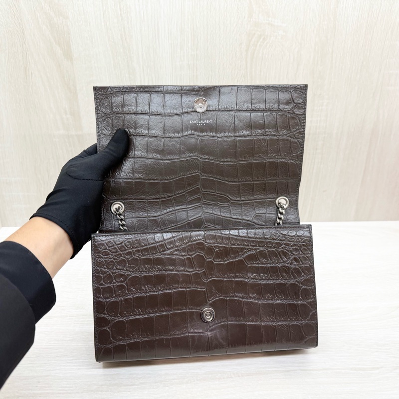 YSL深咖啡色銀鍊牛皮鱷魚壓紋中號KATE流蘇斜背包-5