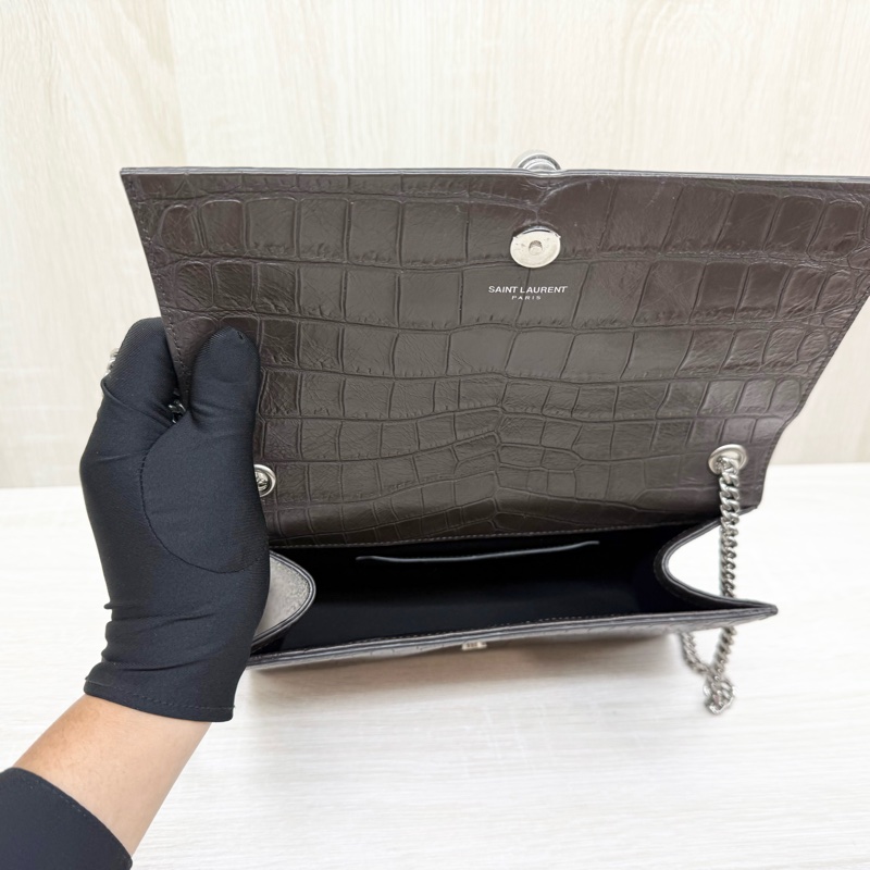 YSL深咖啡色銀鍊牛皮鱷魚壓紋中號KATE流蘇斜背包-6