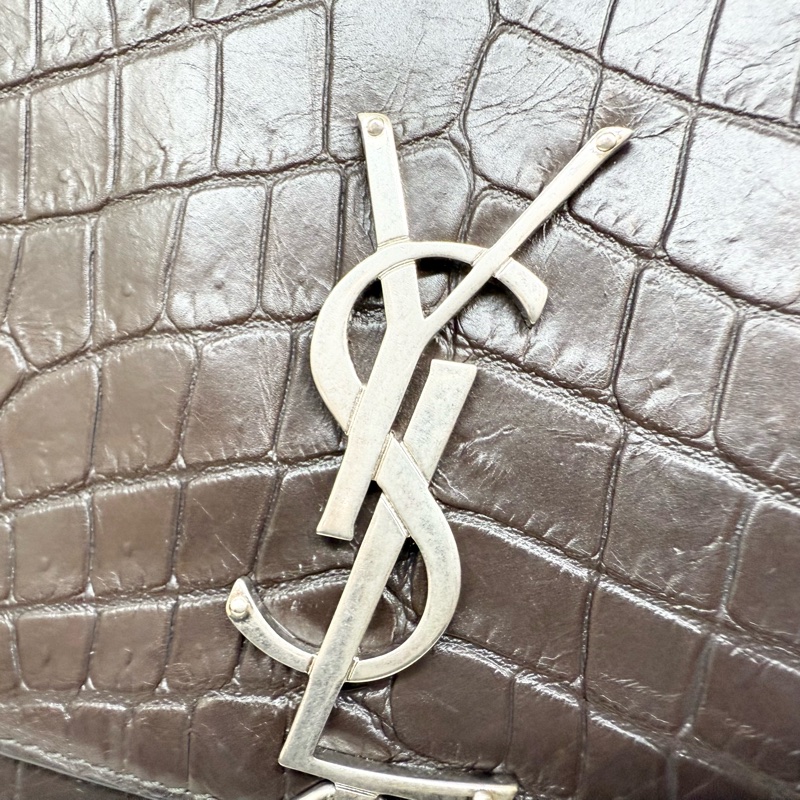 YSL深咖啡色銀鍊牛皮鱷魚壓紋中號KATE流蘇斜背包-14