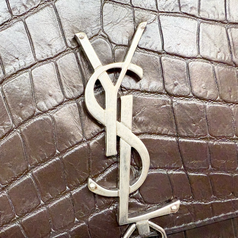 YSL深咖啡色銀鍊牛皮鱷魚壓紋中號KATE流蘇斜背包-15
