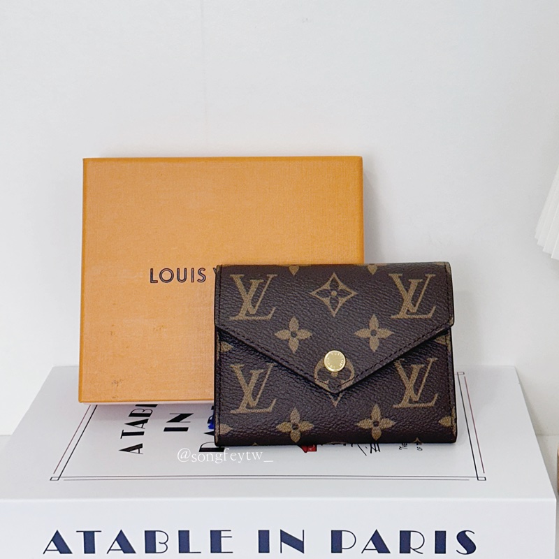LV 經典 豆豆 三折短夾-0