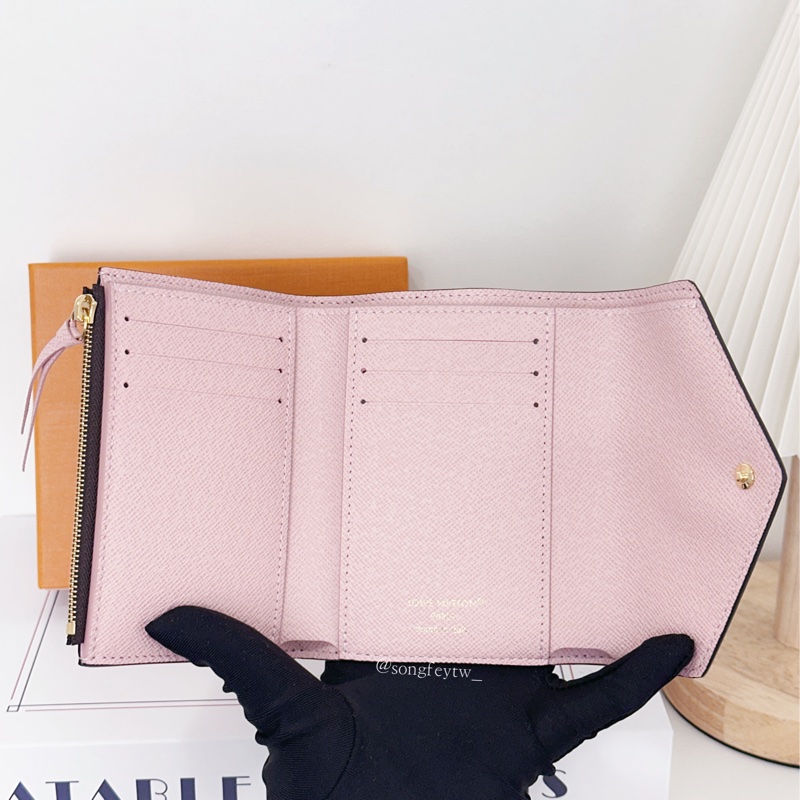 LV 經典 豆豆 三折短夾-3