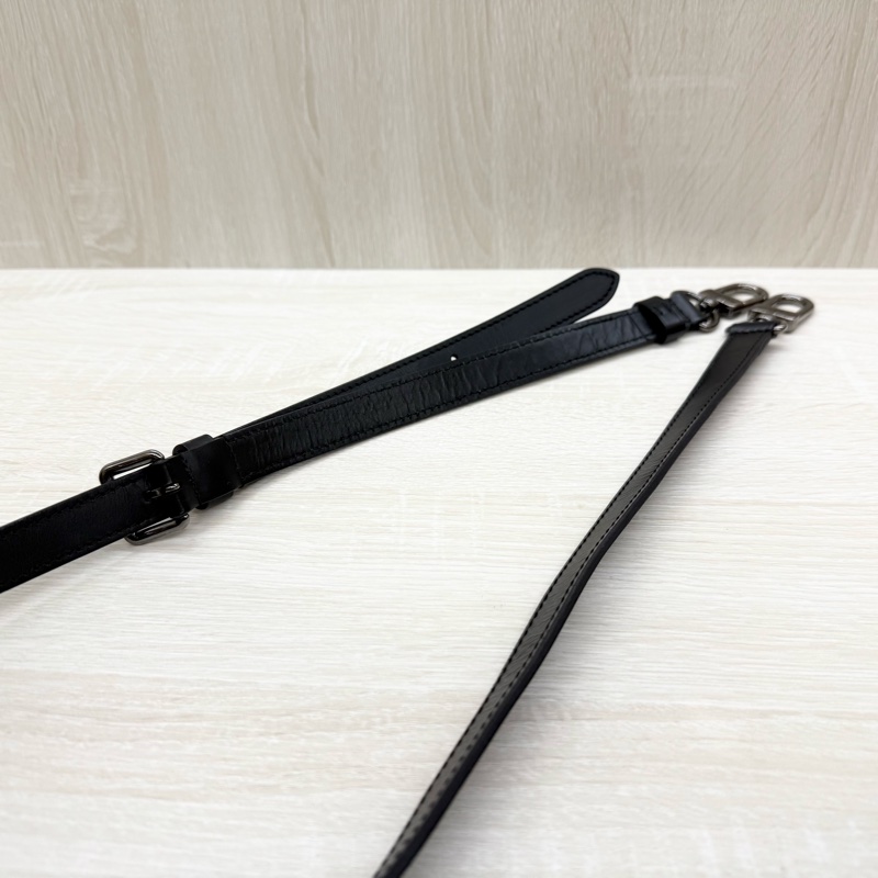 LV黑灰原花銀釦硬殼Neo Wallet Trunk側背包M20954-10